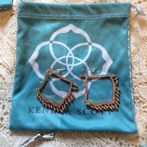Kendra Scott Lacy earrings